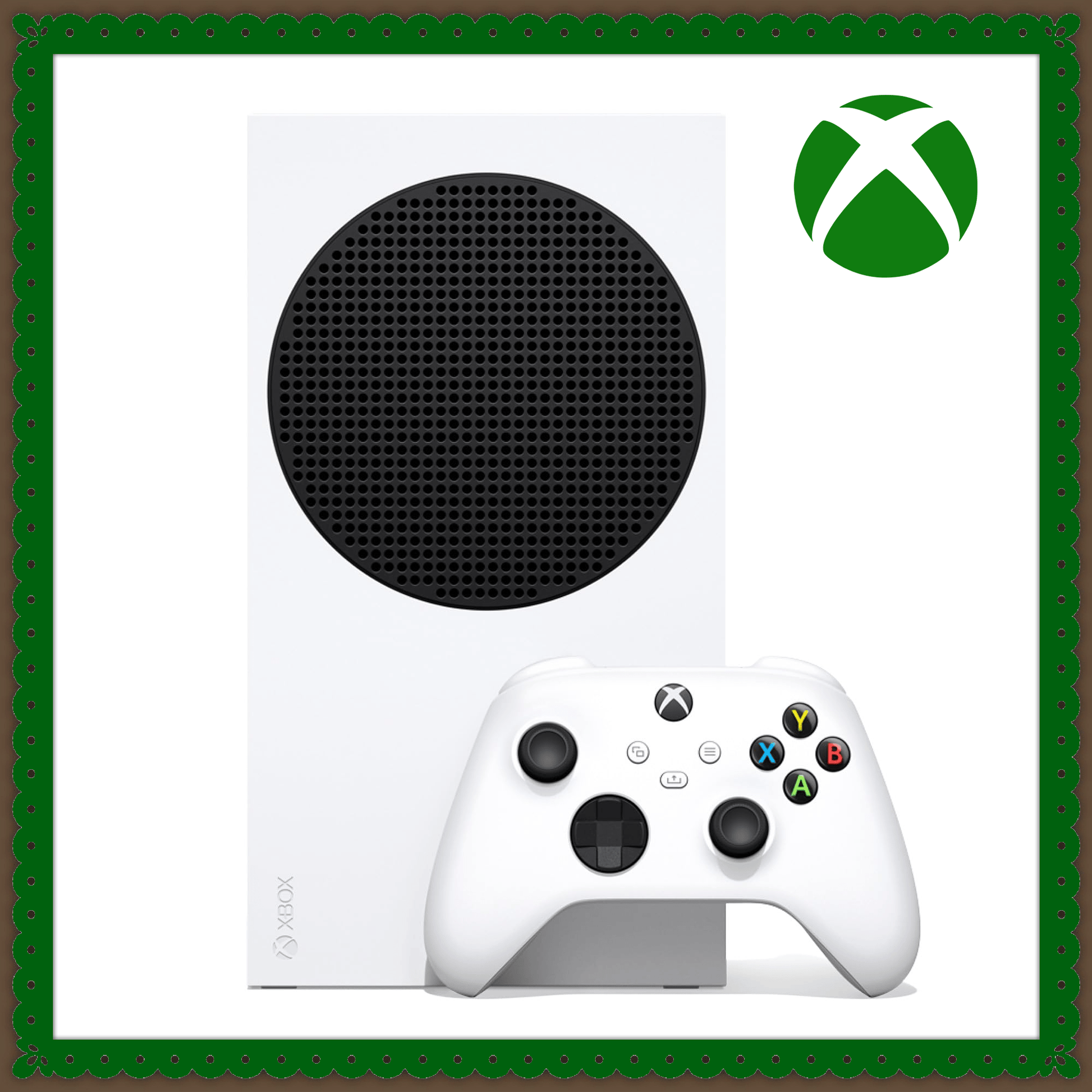 Die Xbox Series S ist auf diesem Bild vertikal aufgestellt und zusammen mit einem weißen Xbox-Controller dargestellt. Im Hintergrund ist ein stilisierter grüner Xbox-Kreis auf weißem Rahmen zu sehen, der von einem dekorativen grünen Rand umgeben ist. Das große schwarze Lüftungsgitter auf der Vorderseite der Konsole sticht hervor. Der Controller liegt zentral und leicht vor der Konsole. Das Bild wirkt wie eine offizielle Werbeabbildung.