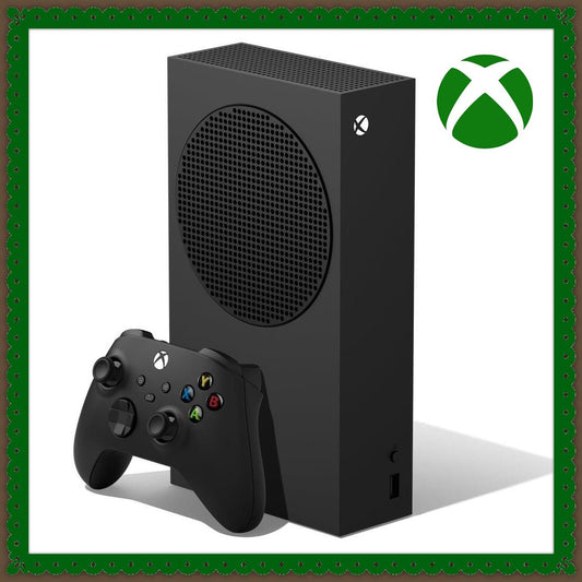 Diese kompakte, moderne Konsole ist die Xbox Series S in edlem Weiß, begleitet von einem passenden weißen Controller. Die Xbox Series S richtet sich an Spieler, die digitale Spiele bevorzugen, da sie ohne Laufwerk auskommt. Das markante, minimalistische Design wird durch das grüne Xbox-Logo ergänzt, das oben rechts im Bild zu sehen ist. Der Controller bietet präzise Steuerung und ergonomischen Komfort.